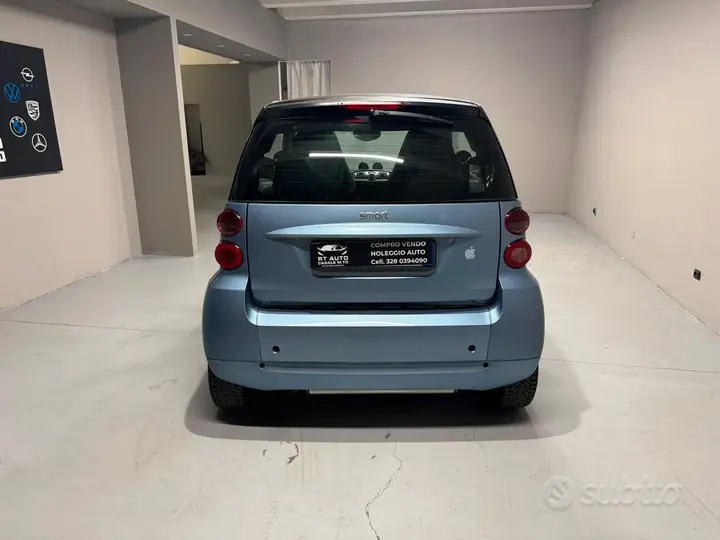 Smart Fortwo 2011 photo 5