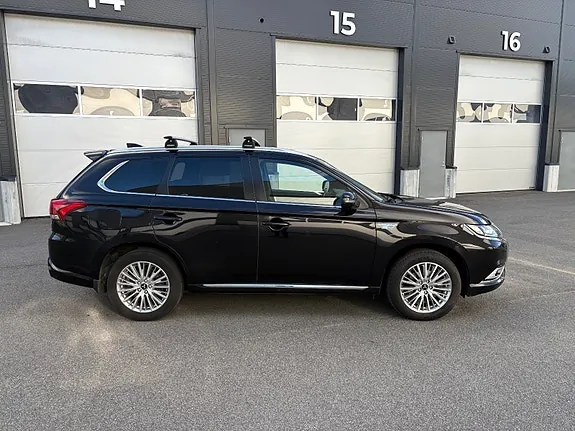 Mitsubishi Outlander 2019 photo 2