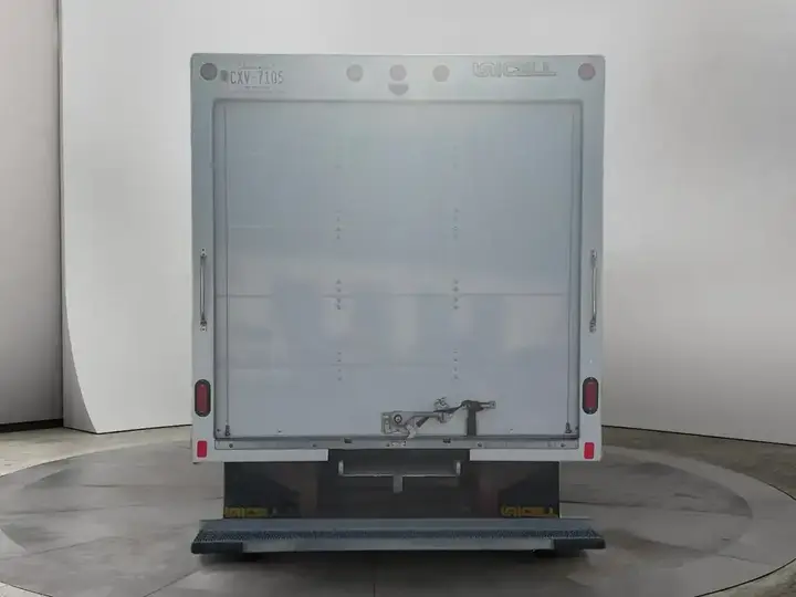 Chevrolet Express 2024 photo 4