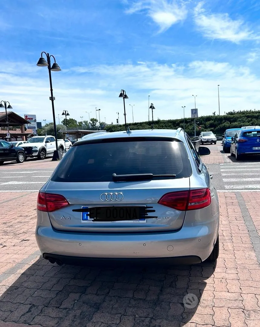 Audi A4 2009 photo 4