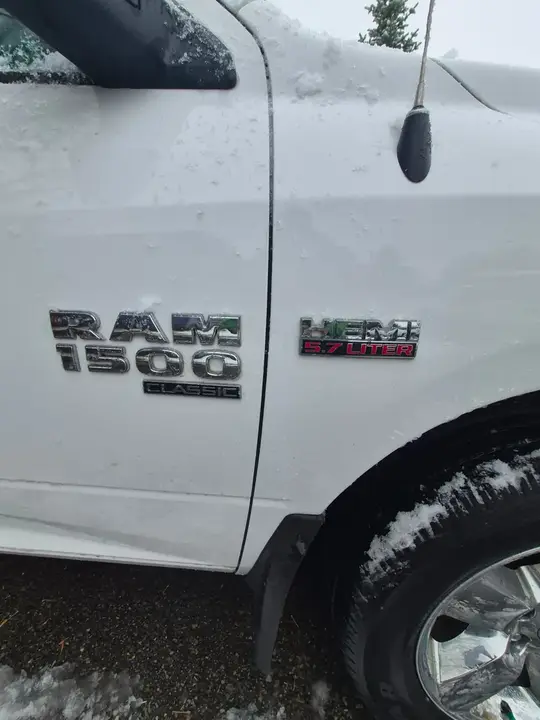 Ram 1500 Classic 2022 photo 2