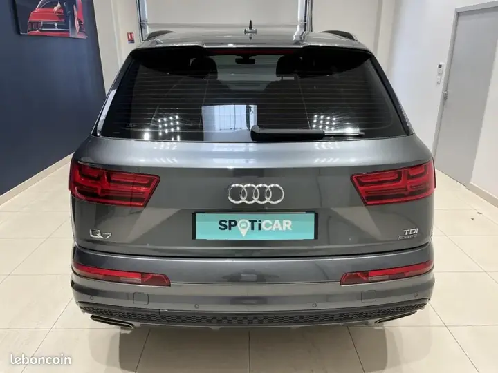 Audi Q7 2015 photo 3