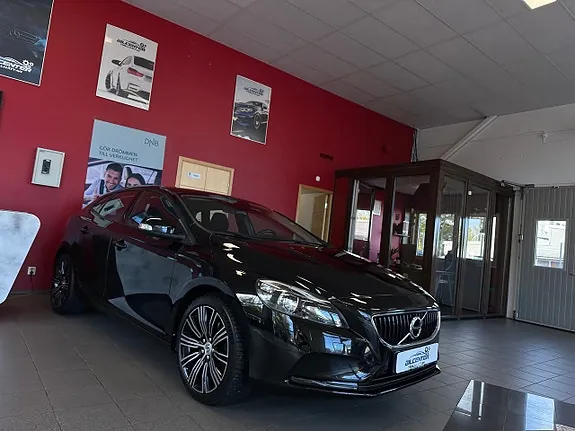 Volvo V40 2018 photo 2