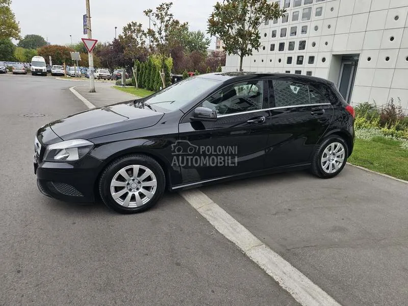 Mercedes-Benz A180 2014 photo 4