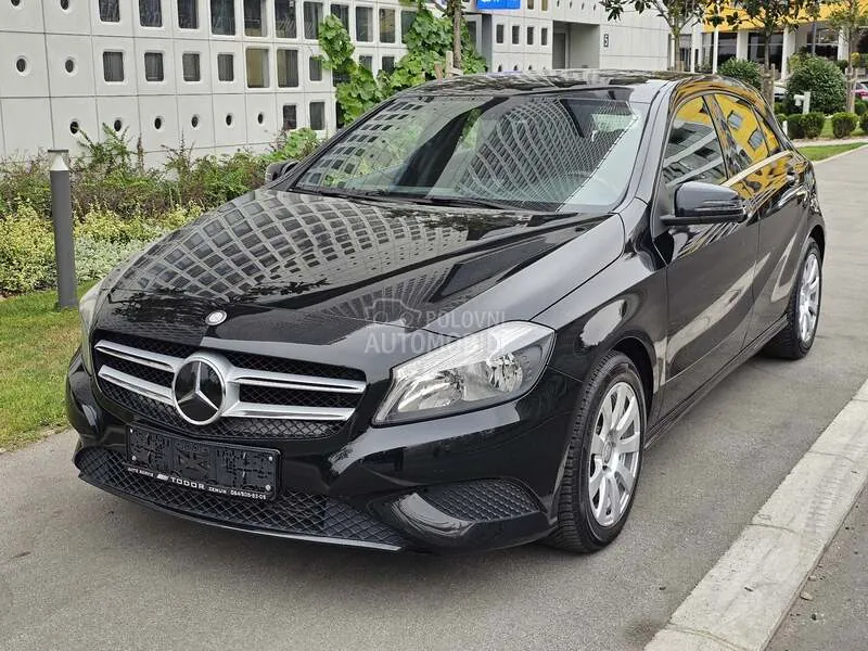 Mercedes-Benz A180 2014 photo 2