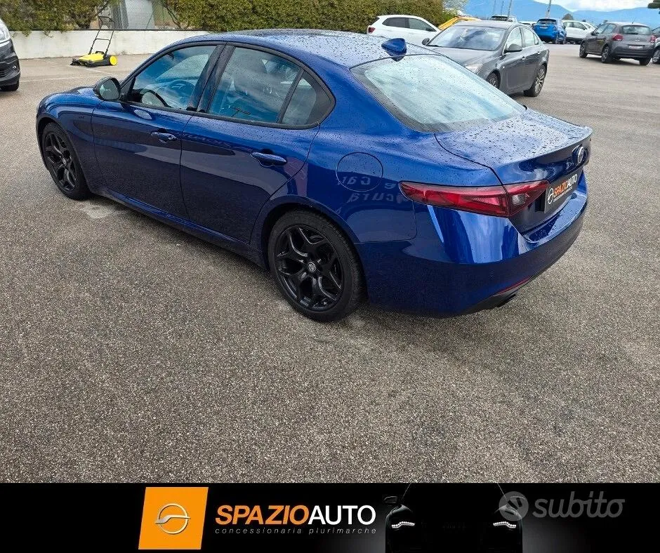 Alfa Romeo Giulia 2021 photo 3