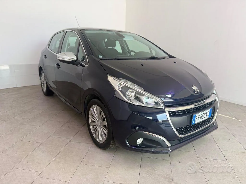 Peugeot 208 2018 photo 3