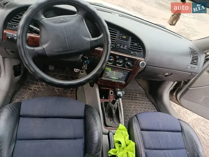 Daewoo Nubira 2001 photo 4