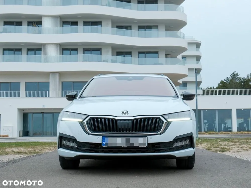 Skoda Octavia 2024 photo 2