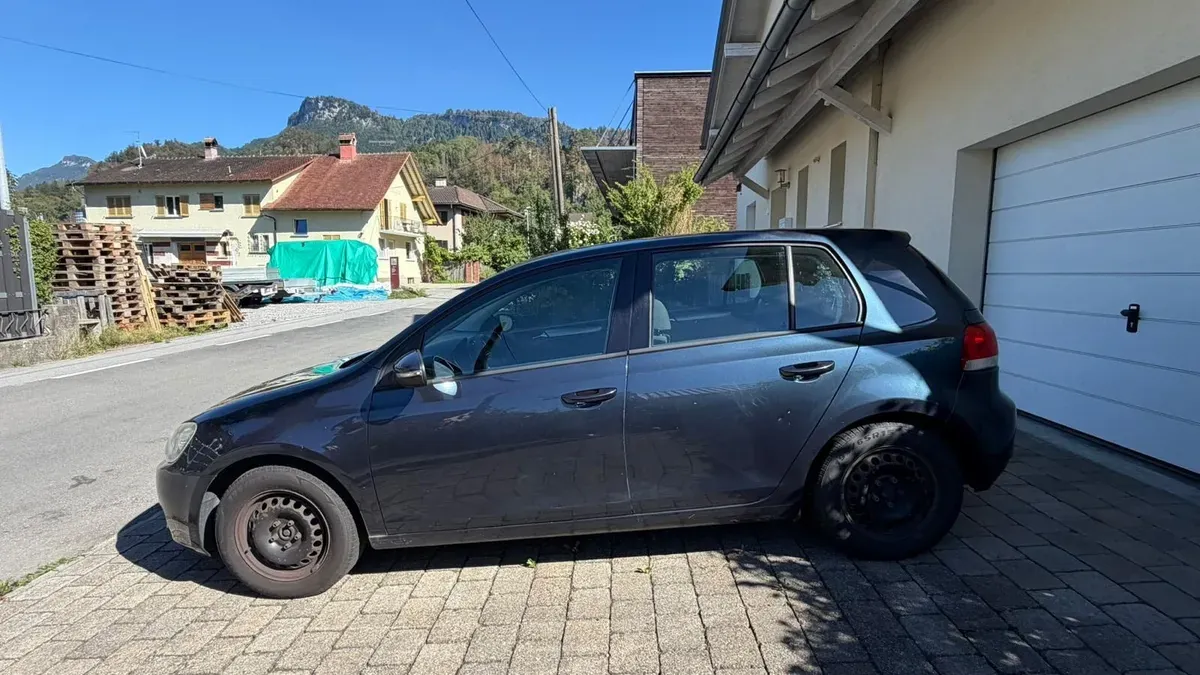 Volkswagen Golf 2011 photo 3