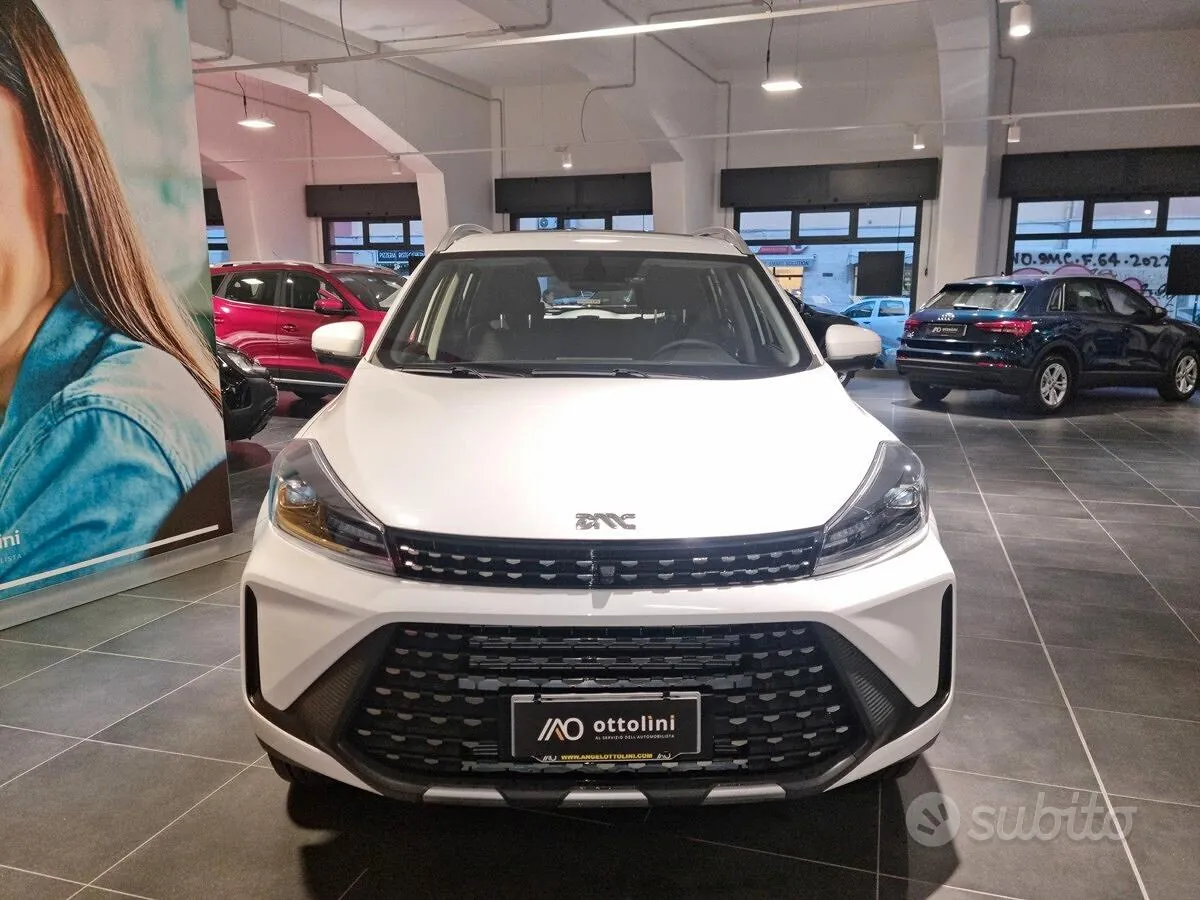 Hyundai Emc Sei 2023 photo 2