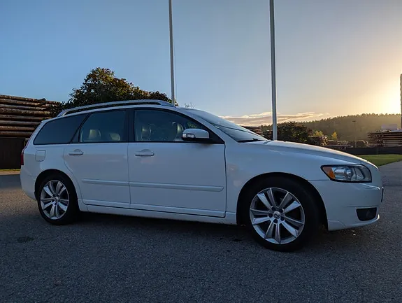 Volvo V50