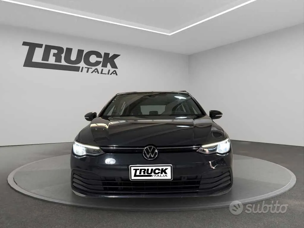 Volkswagen Golf 2023 photo 2