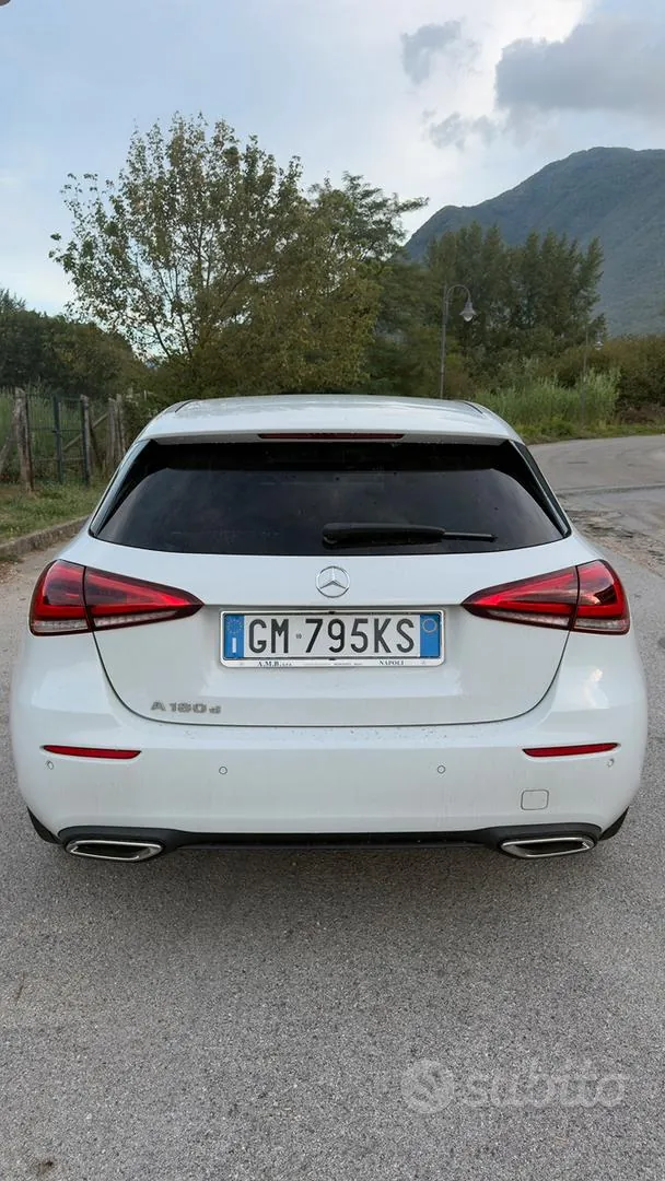 Mercedes-Benz A 180 2022 photo 2