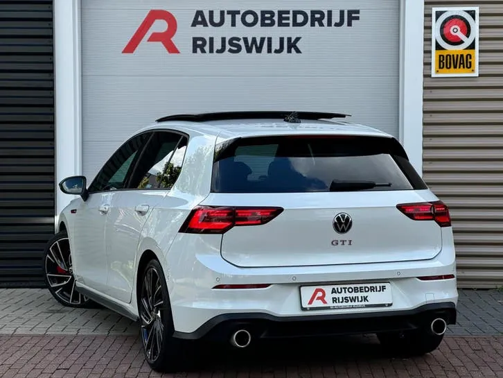 Volkswagen Golf 2022 photo 3