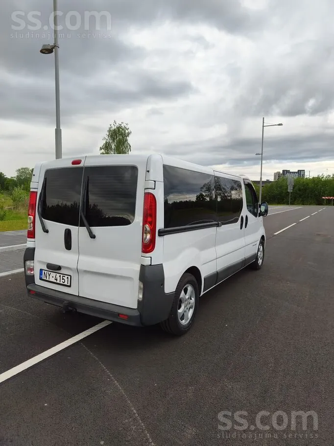 Renault Trafic 2010 photo 4