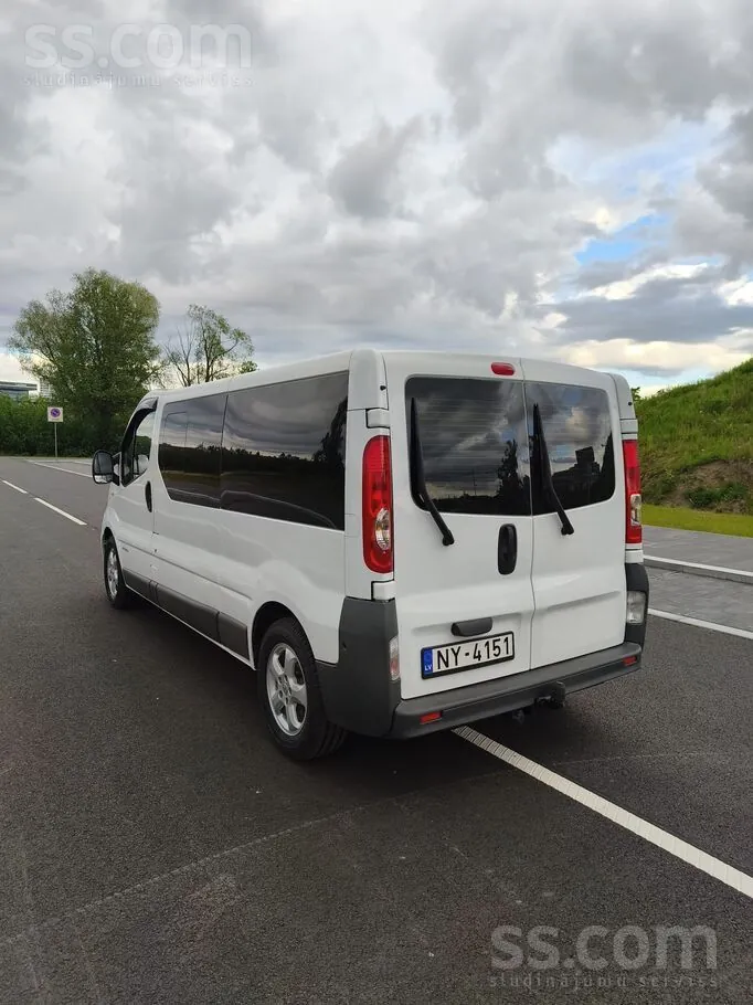 Renault Trafic 2010 photo 3
