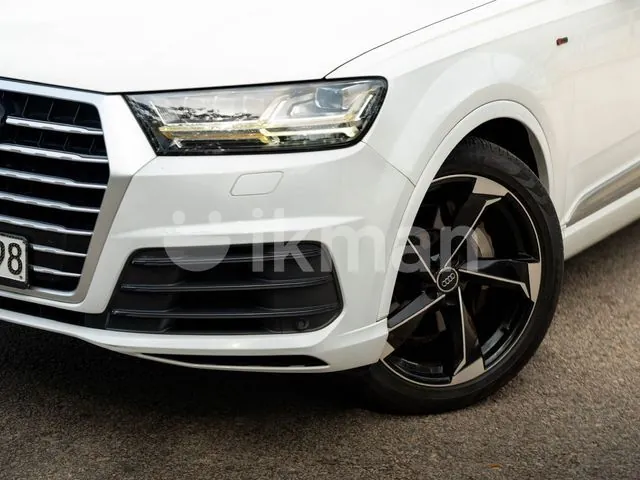 Audi Q7 2017 photo 2