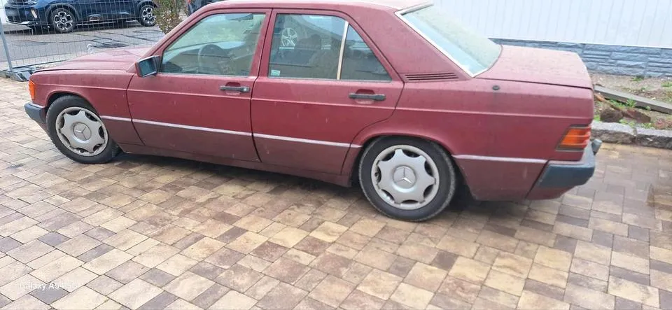 Mercedes-Benz W201