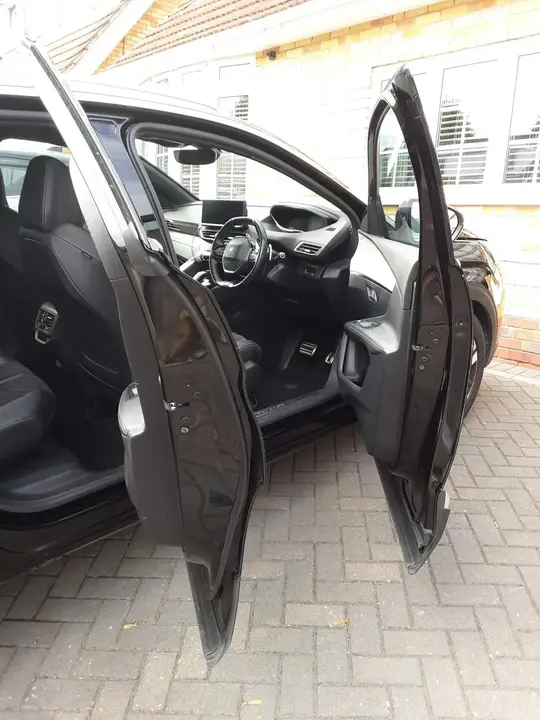 Peugeot 3008 2021 photo 4