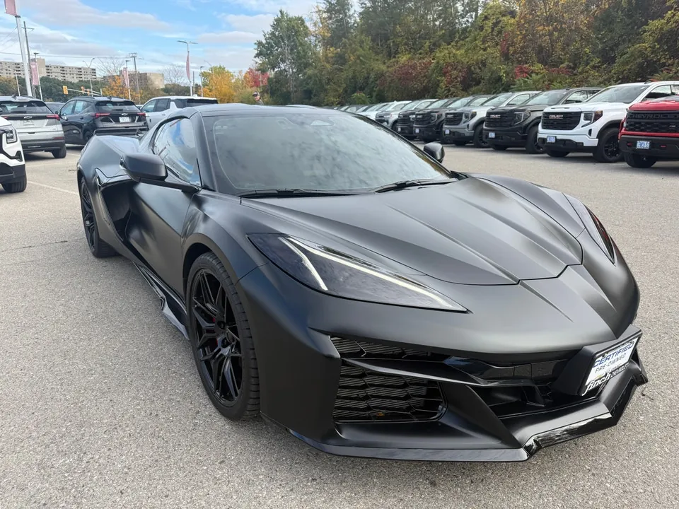 Chevrolet Corvette 2025 photo 3