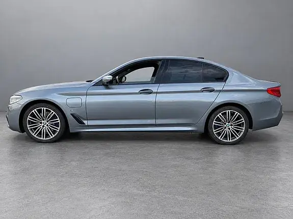 BMW 530E 2017 photo 2