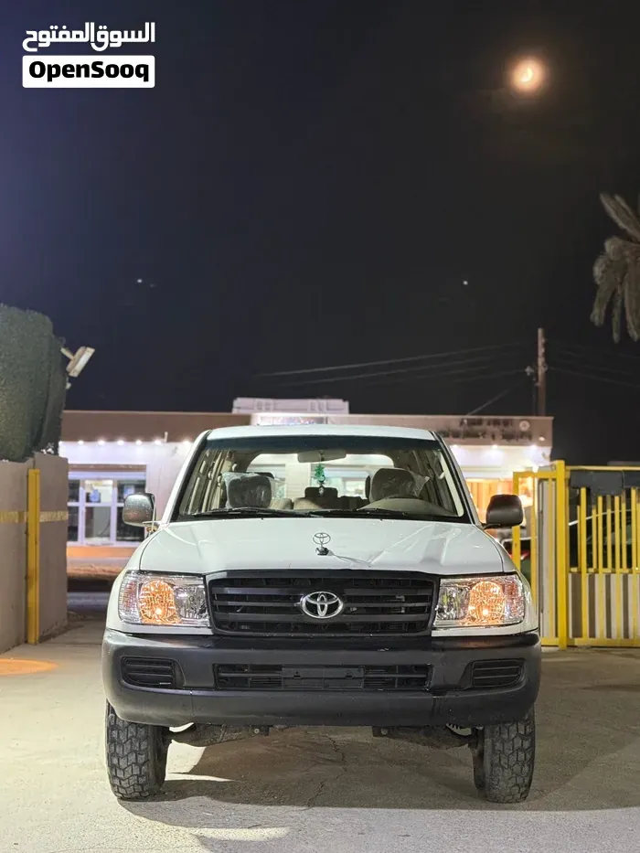 Toyota Land Cruiser 2002 photo 2