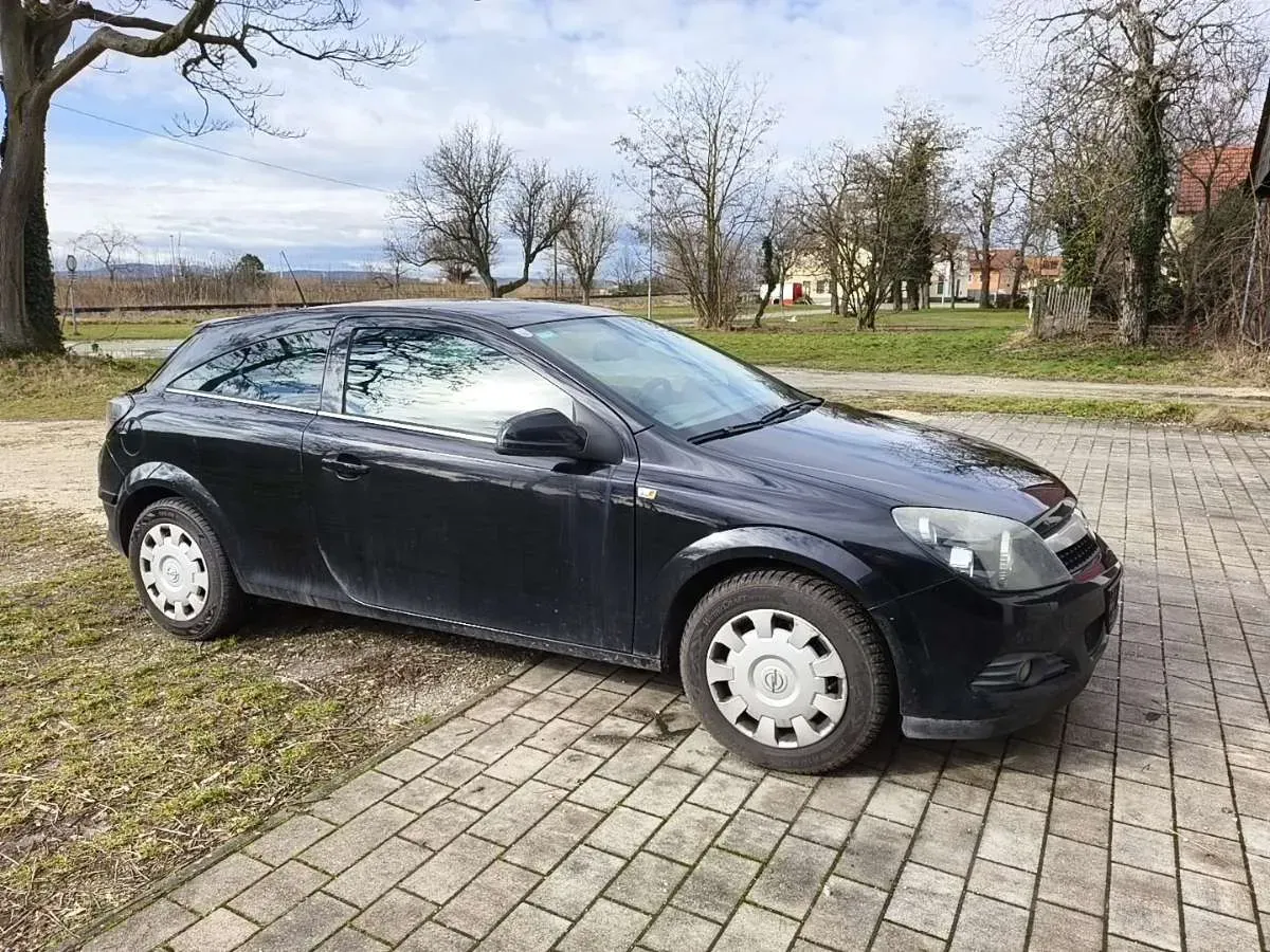 Opel Astra 2009 photo 3
