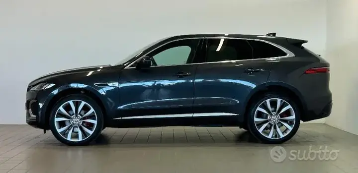 Jaguar F-Pace 2023 photo 2
