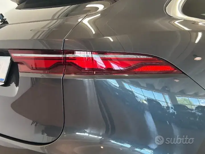 Jaguar F-Pace 2023 photo 5