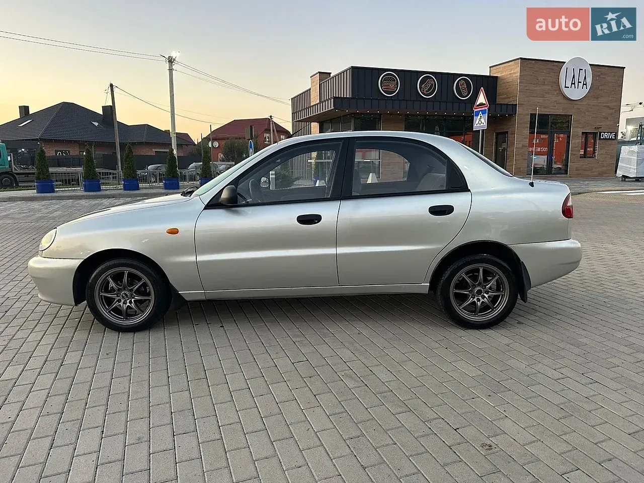 Daewoo Lanos 2004 photo 4