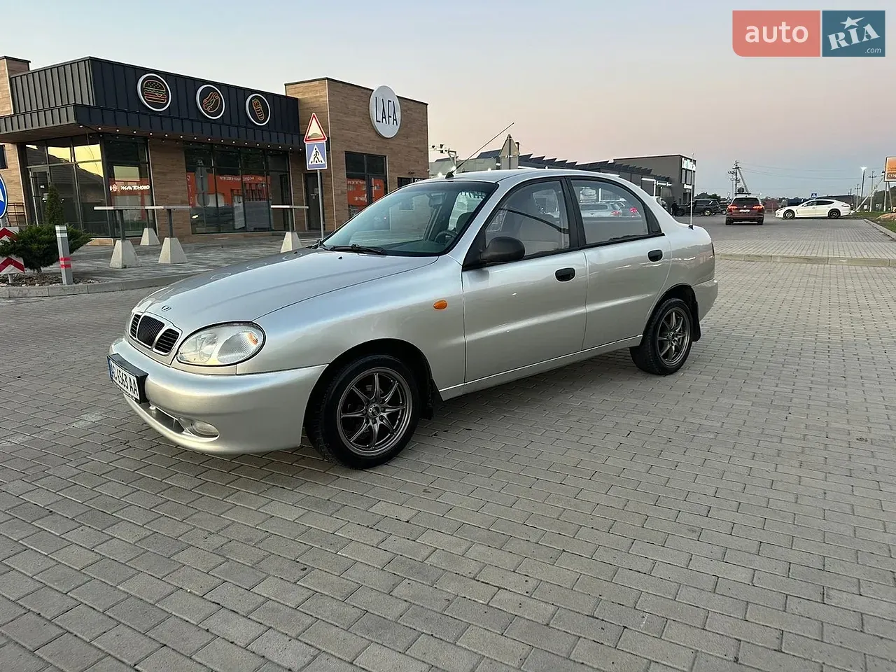 Daewoo Lanos 2004 photo 2