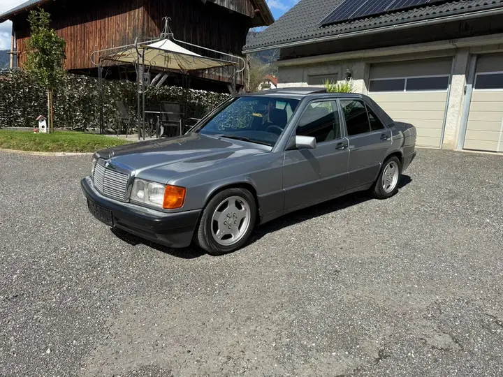 Mercedes-Benz 190 1993 photo 2