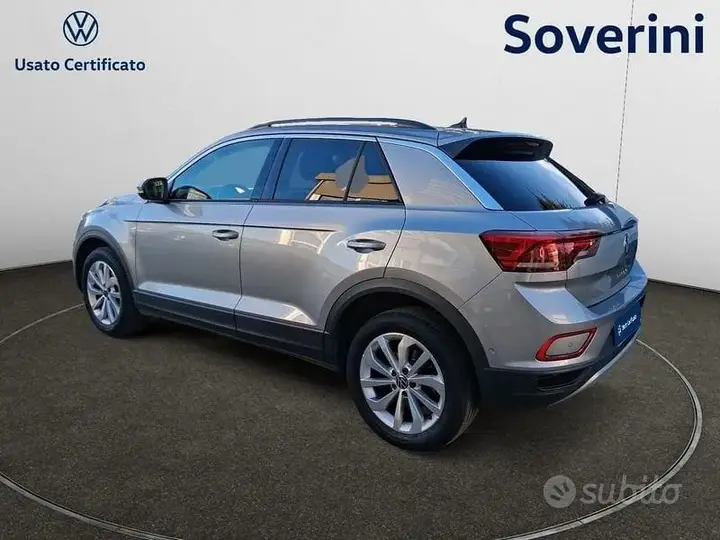 Volkswagen T-Roc 2024 photo 2