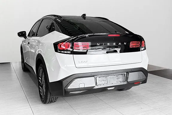 Nissan Leaf 2026 photo 5