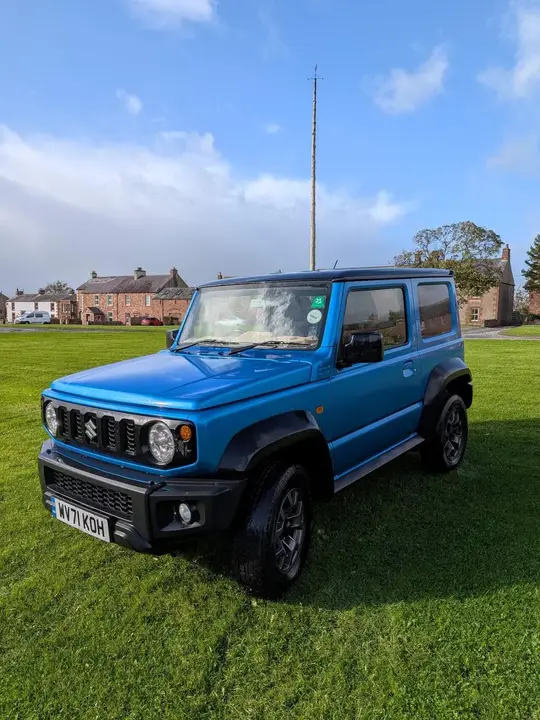 Suzuki Jimny 2023 photo 3