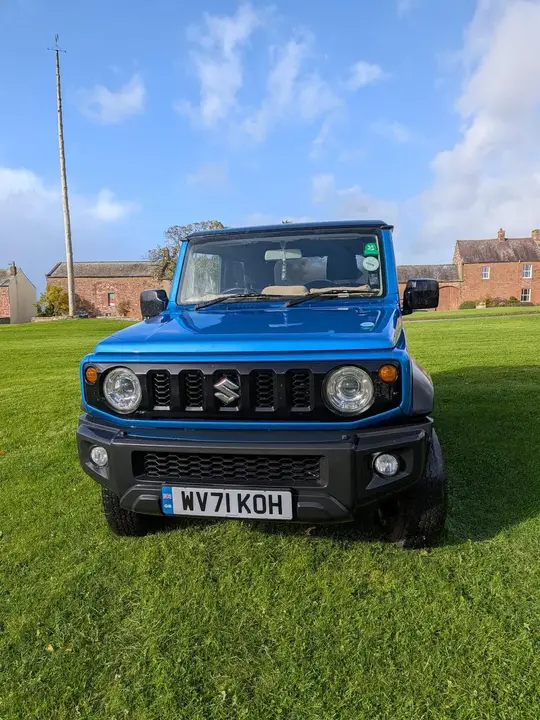 Suzuki Jimny 2023 photo 2