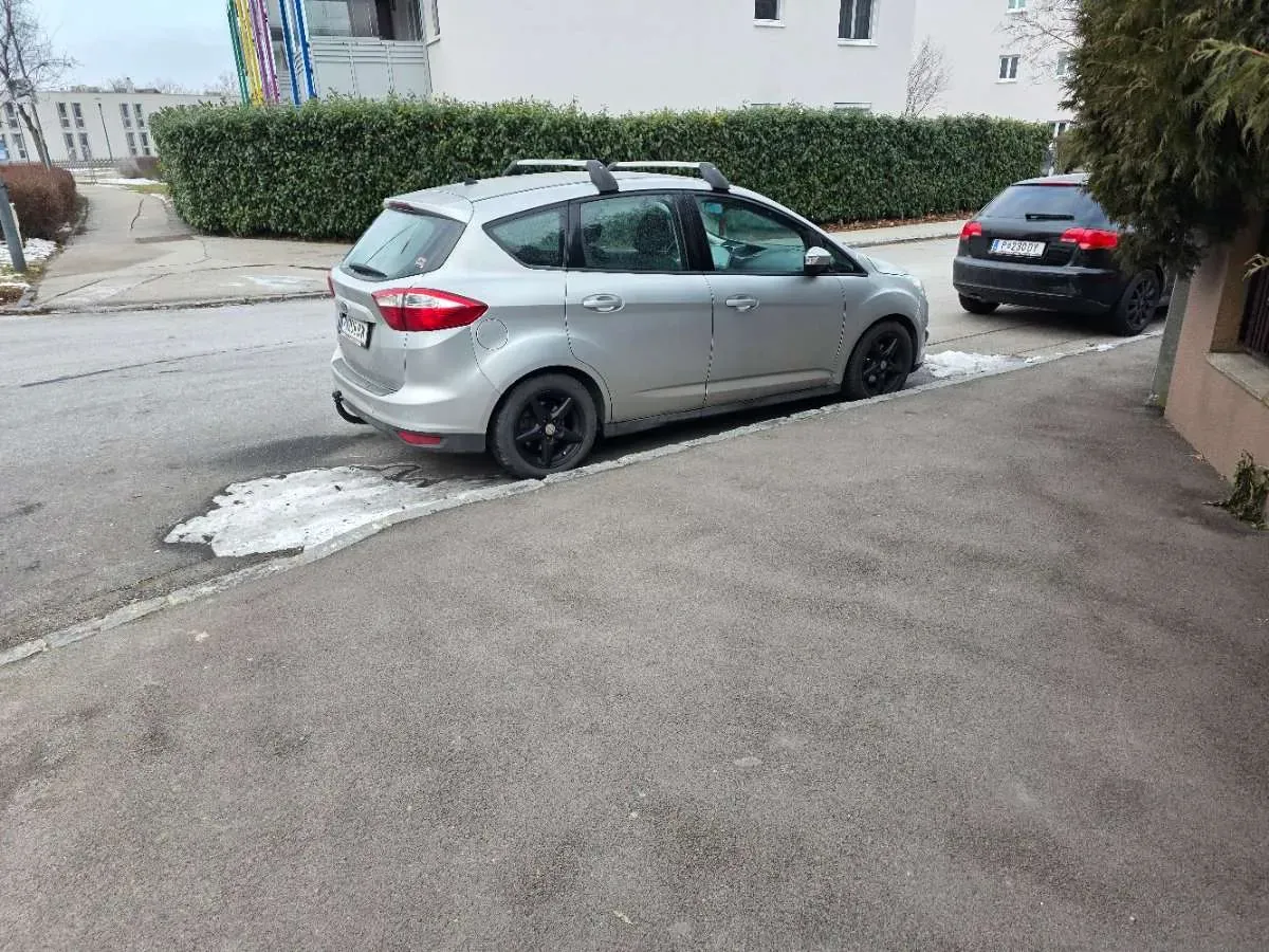 Ford C-Max 2015 photo 3