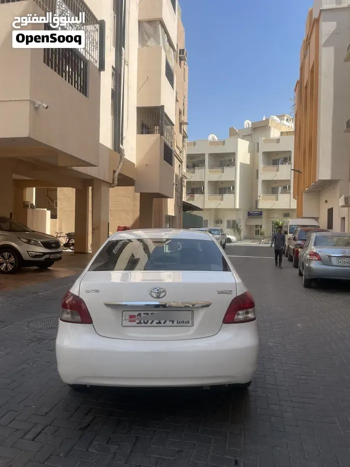 Toyota Yaris 2012 photo 4