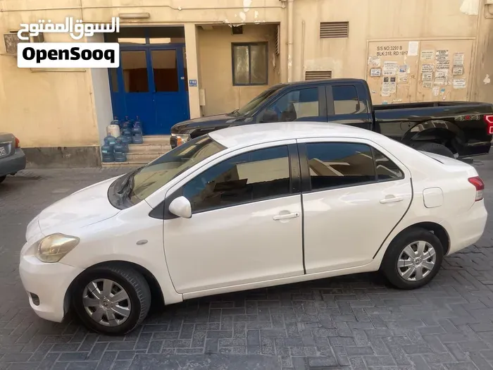 Toyota Yaris 2012 photo 3