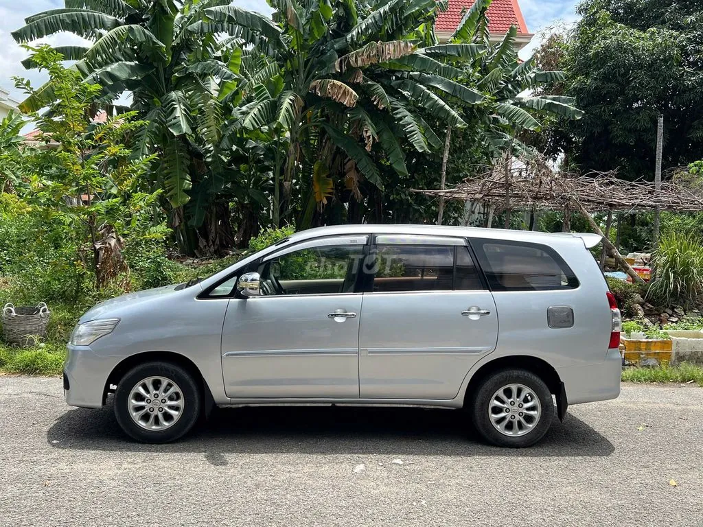 Toyota Innova 2015 photo 3