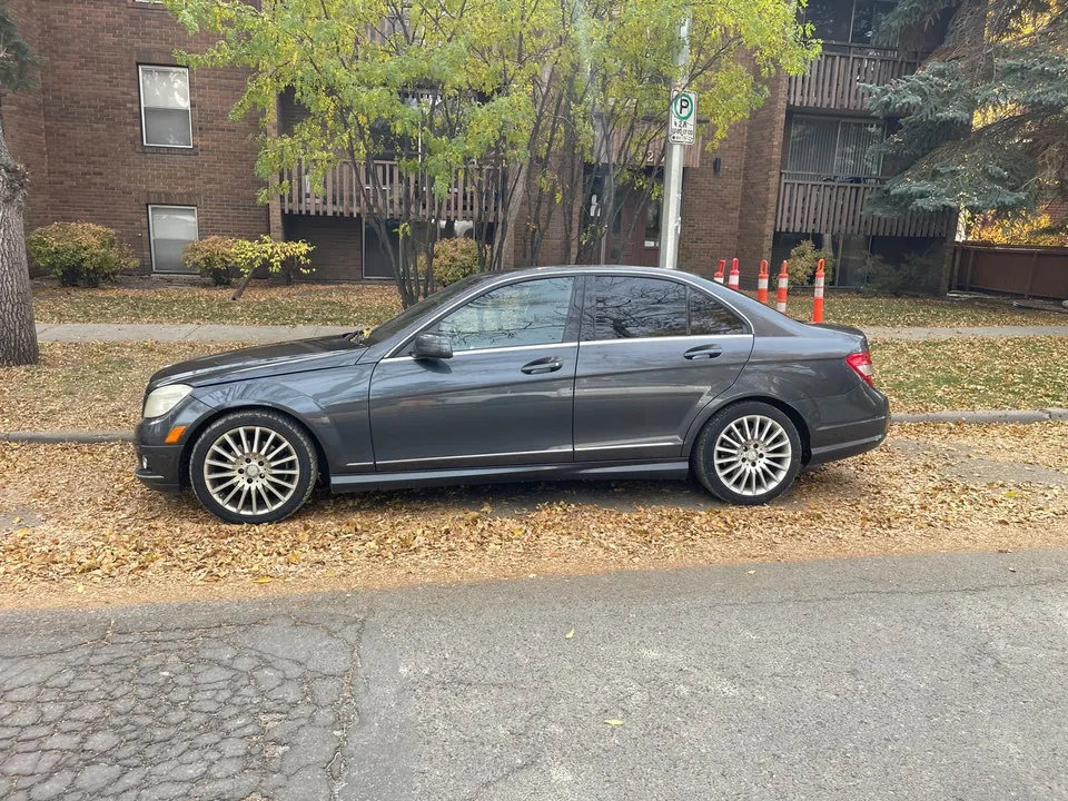 Mercedes-Benz C-Class 2010 photo 4
