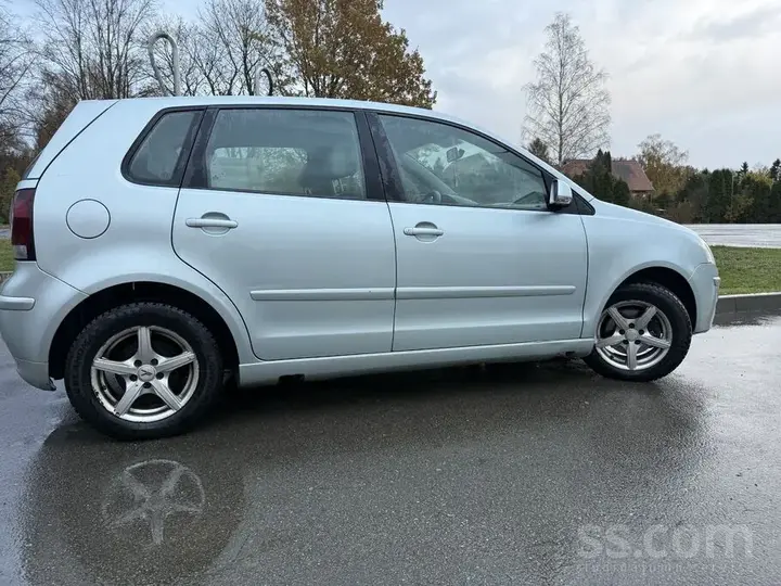 Volkswagen Polo 2008 photo 2