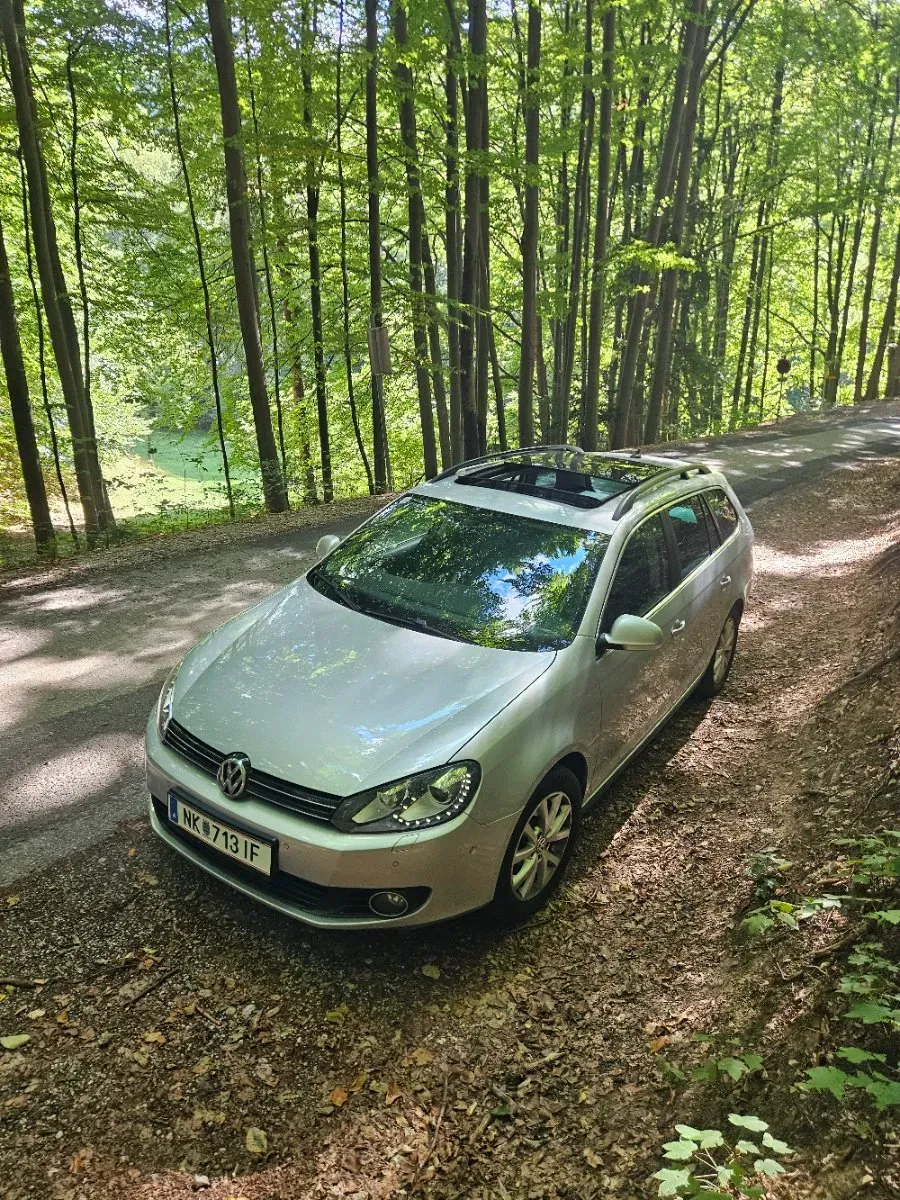 Volkswagen Golf 2012 photo 2