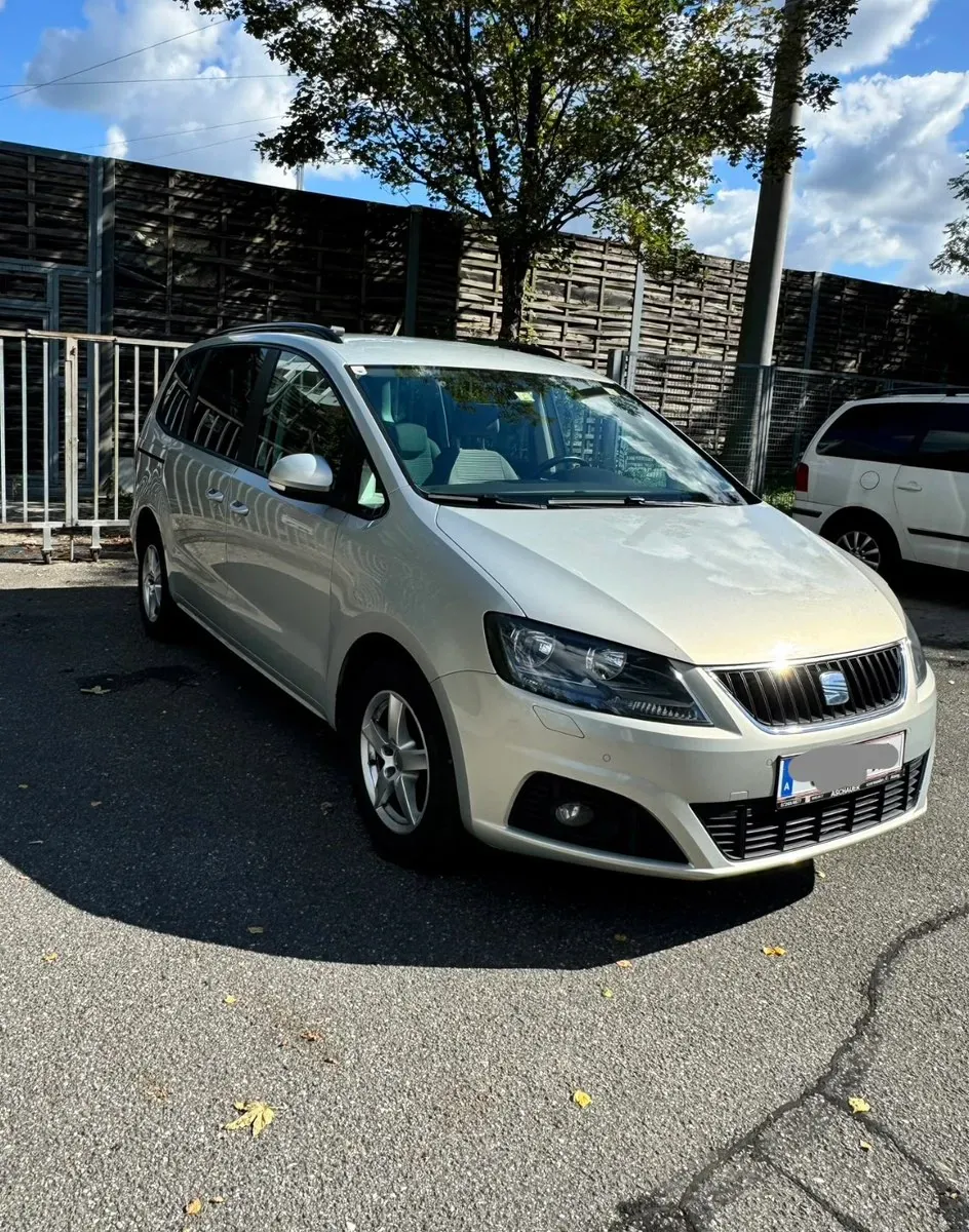 Seat Alhambra 2011 photo 2