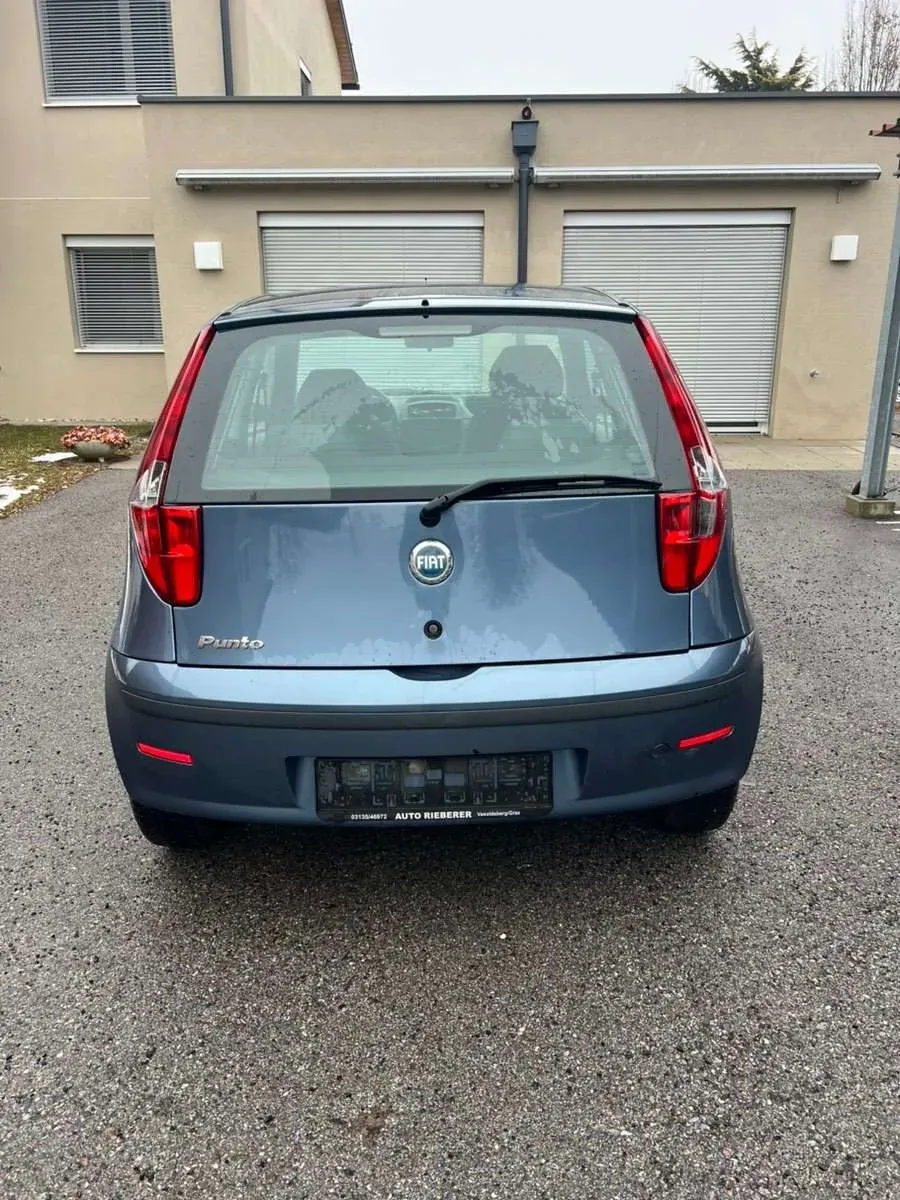 Fiat Punto 2004 photo 2