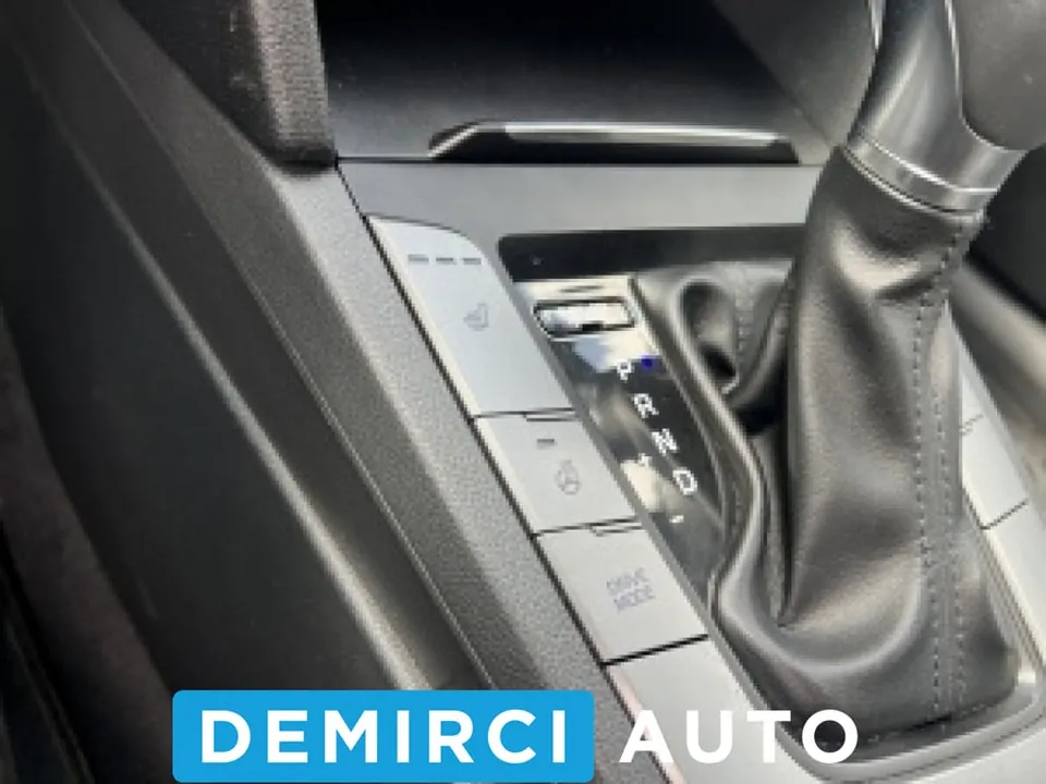 Hyundai Elantra 2017 photo 4