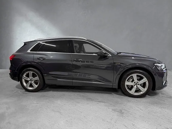 Audi E-Tron 2022 photo 2