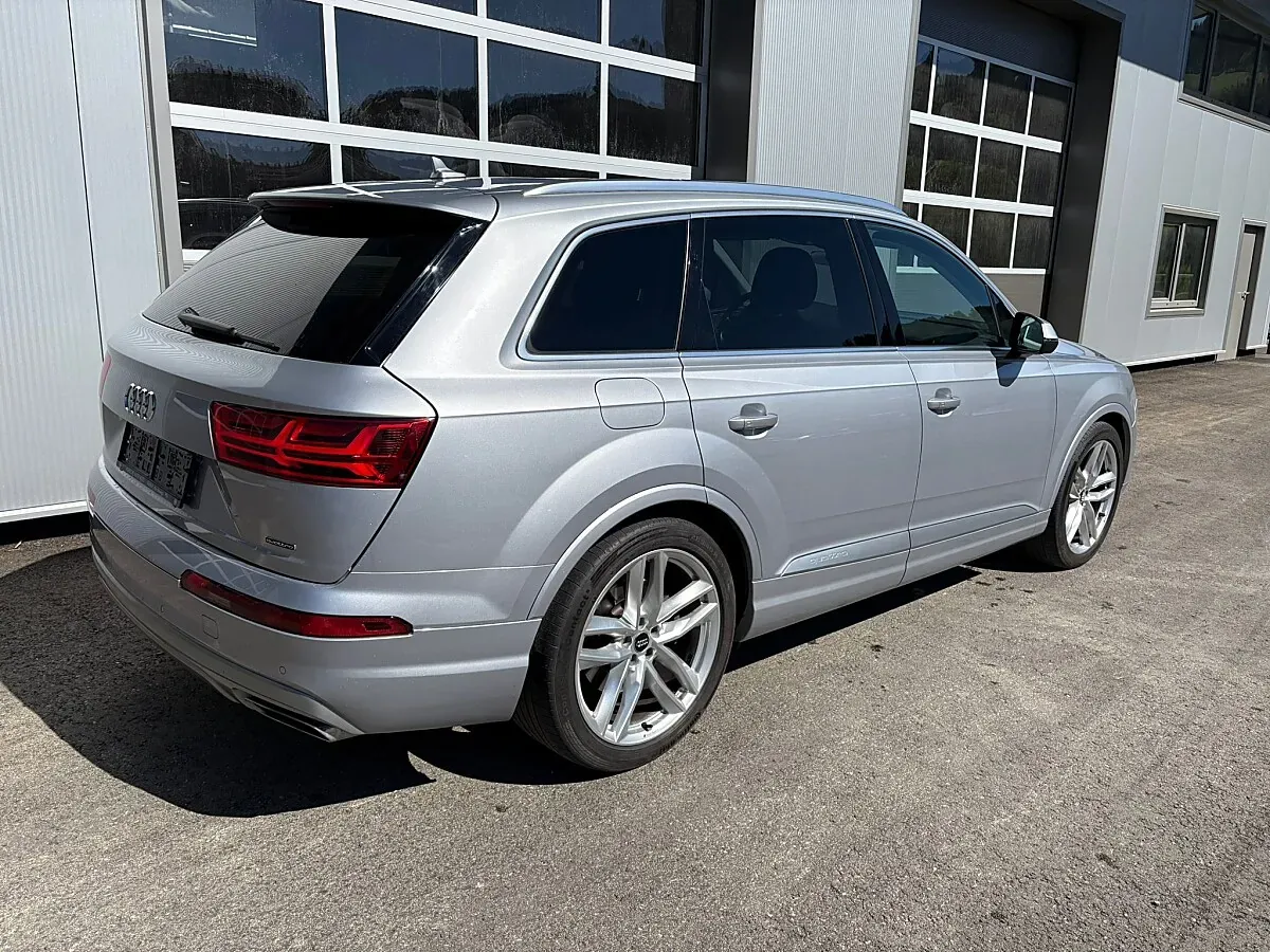 Audi Q7 2018 photo 3