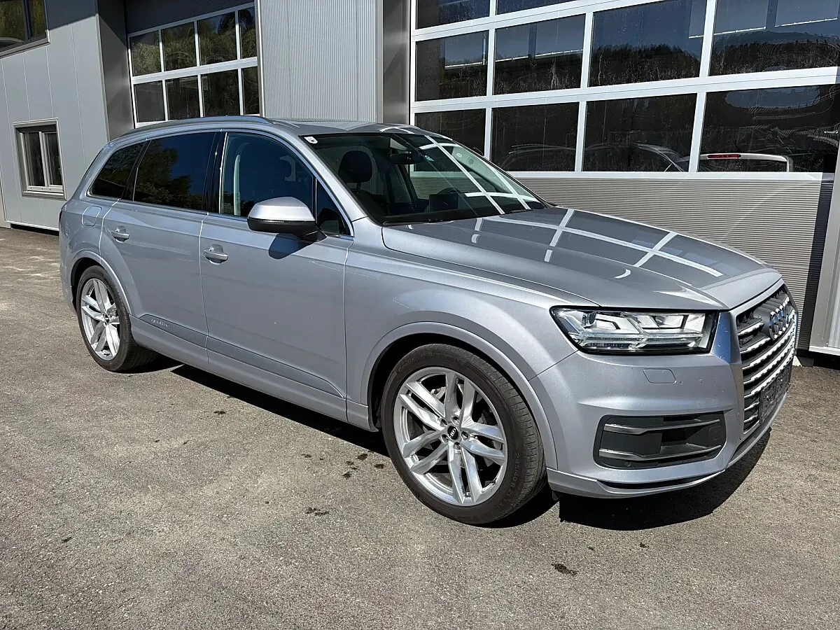 Audi Q7 2018 photo 2
